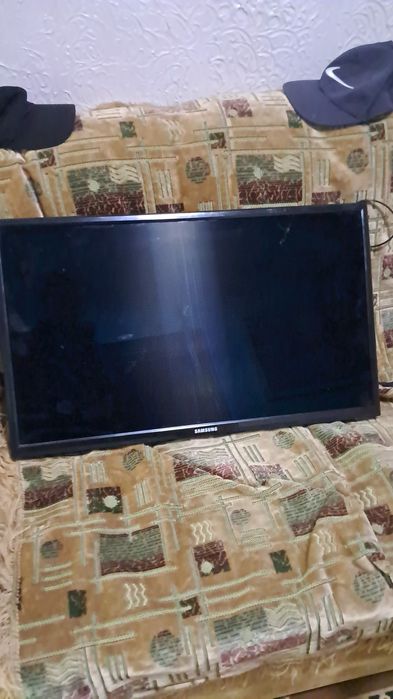 Продам телевизор Samsung Smart Tv