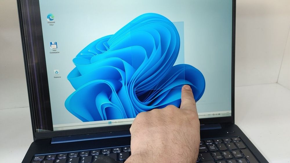 NOUTBUK Lenovo IdeaPad slim 5i Core 7 150U 10yadro 12patok DDR5 16GB