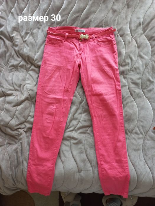 Продавам дамски дънки