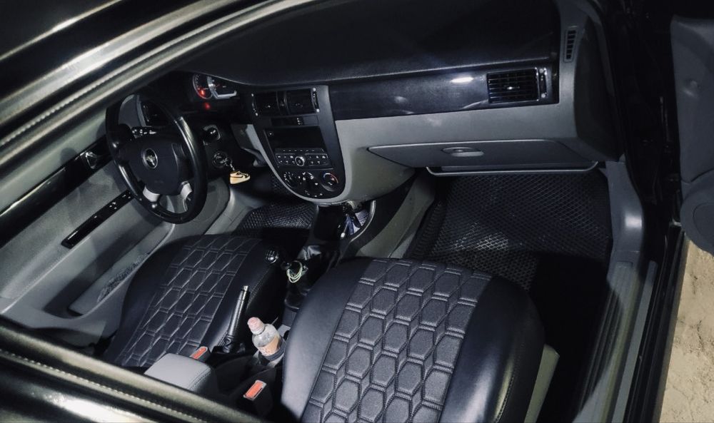 Продается Ласетти 1.8