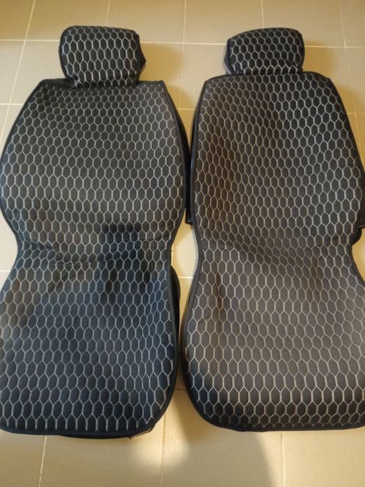 Продам авточехол универсальный