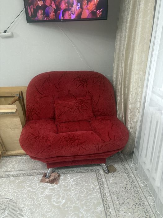 продам диван б/у