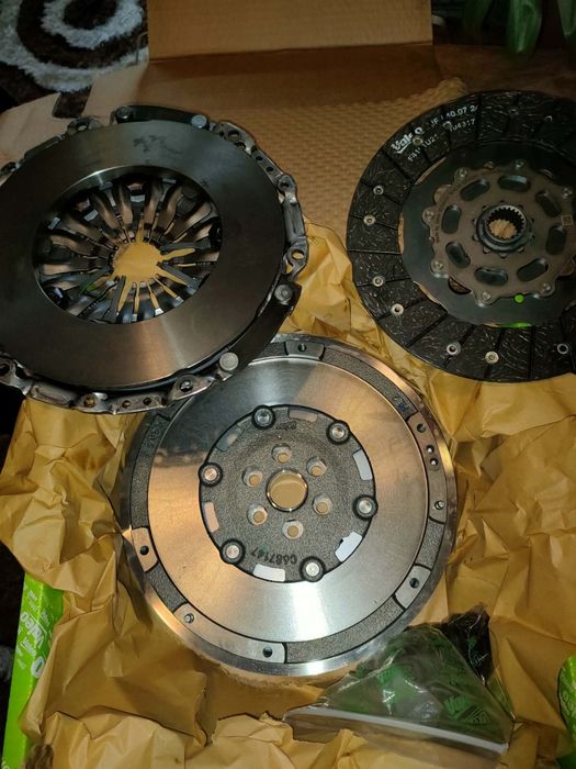 Vând ambreiaj cu volanta masa Ford Focus C-Max Volvo S40 V50 1.6 837305