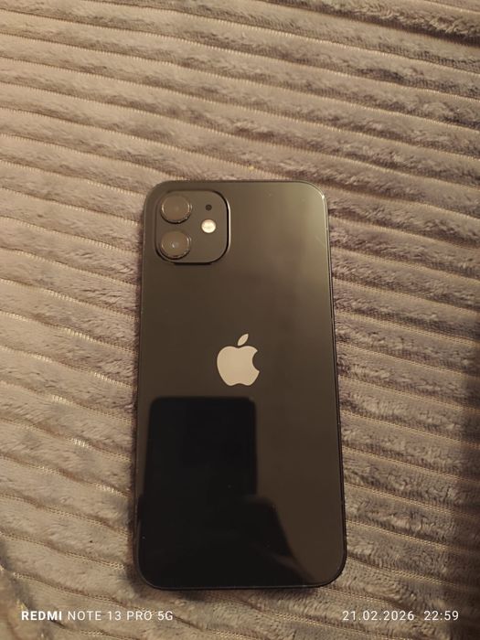 Продаю 12 iPhone