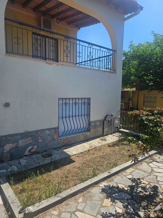 Двуетажна къща Паралия Кариани, Гърция