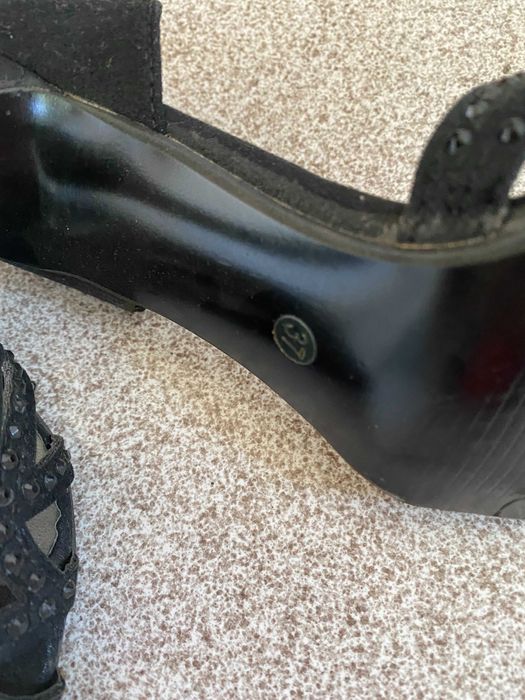 Нови официални дамски обувки размер 37