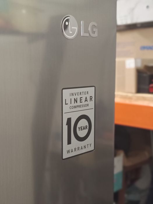Хладилник LG двукрилен инверторен мотор