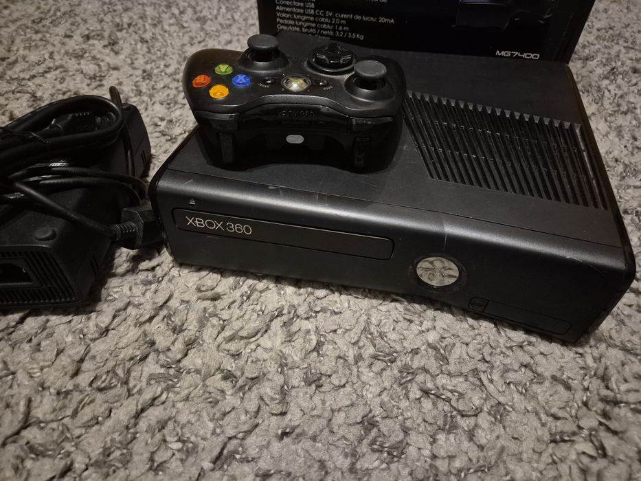 XBOX360 consola XBOX 360 slim + 1 joc bonus Resident Evil 5