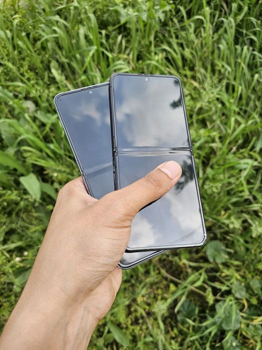 Samsung Galaxy Z Flip 4. Imekasi o'tkan. Joyi 256/512 GB. E-sim + 5G