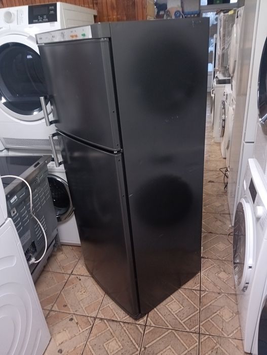 Сив хладилник с горна камера Сименс  Siemens с  2 години гаранция!