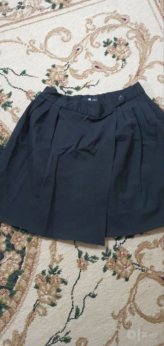 Юбки юбочки школьные синие , черные
