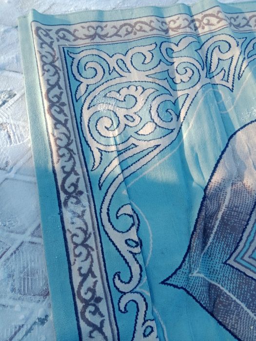 Продам ковер размер 2*3 за 3000 т.г.