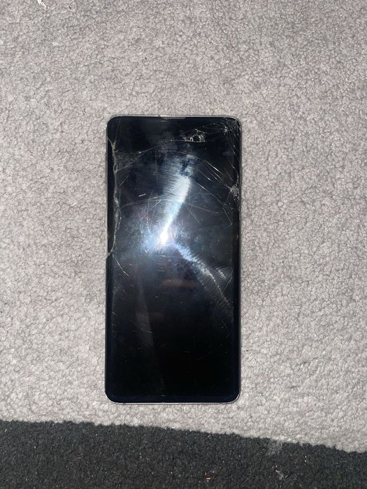 Samsung s10 на запчасти