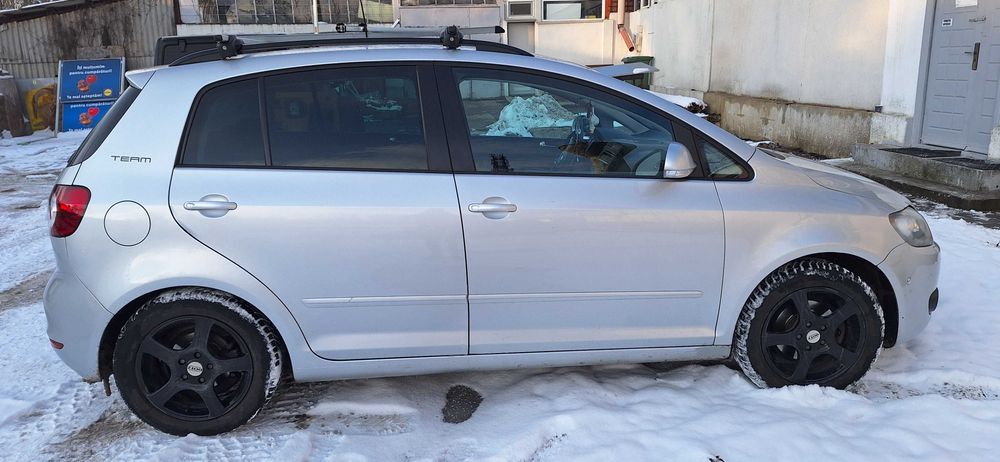 WV Golf 5 Plus, Benzină, An 2010, 153000km