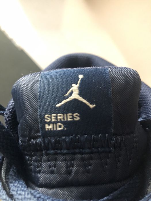 Jordan mid marimea 38