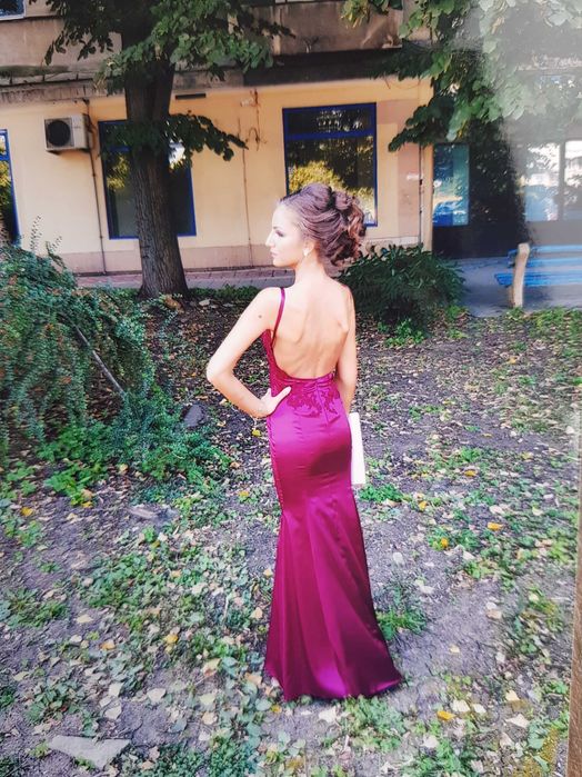 Официална рокля в бордо