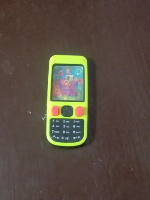 Игрушечный телефончик