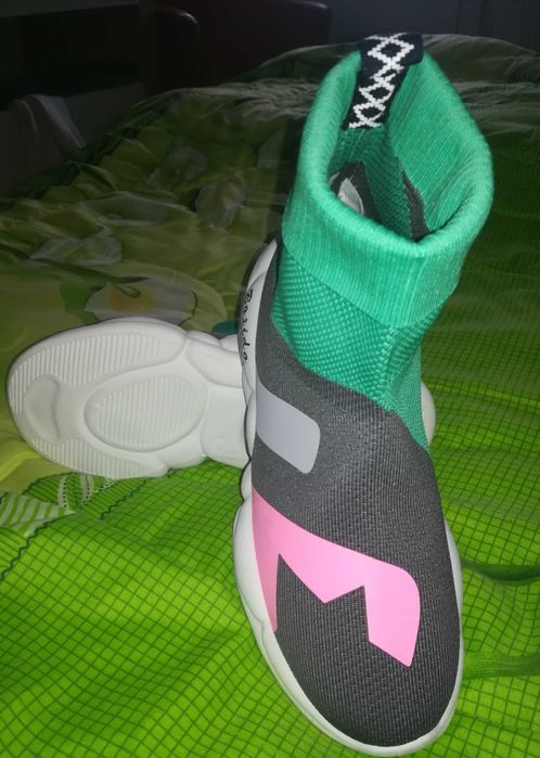 Ofertă! Sneakers high-top, nou, preț negociabil!