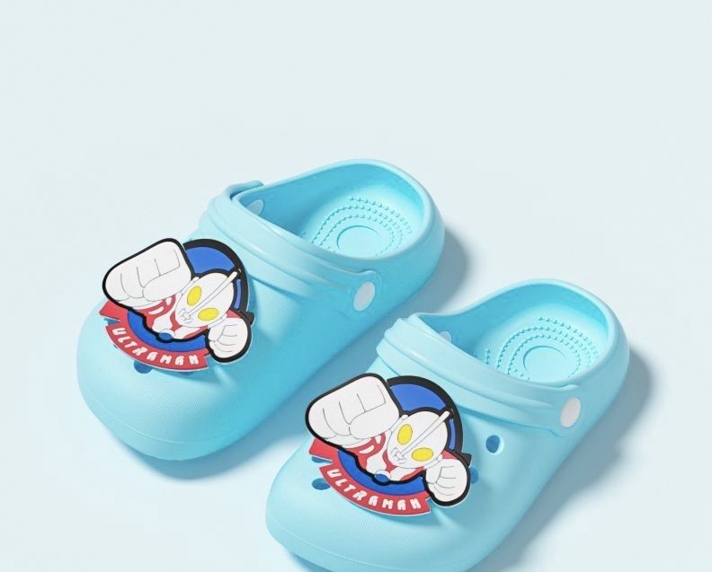 В наличии аквашузы, кроксы