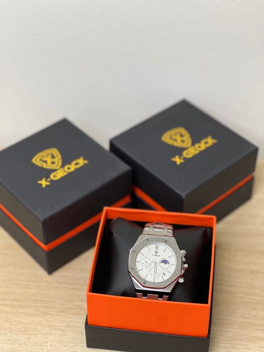 Стильни мъжки часовник