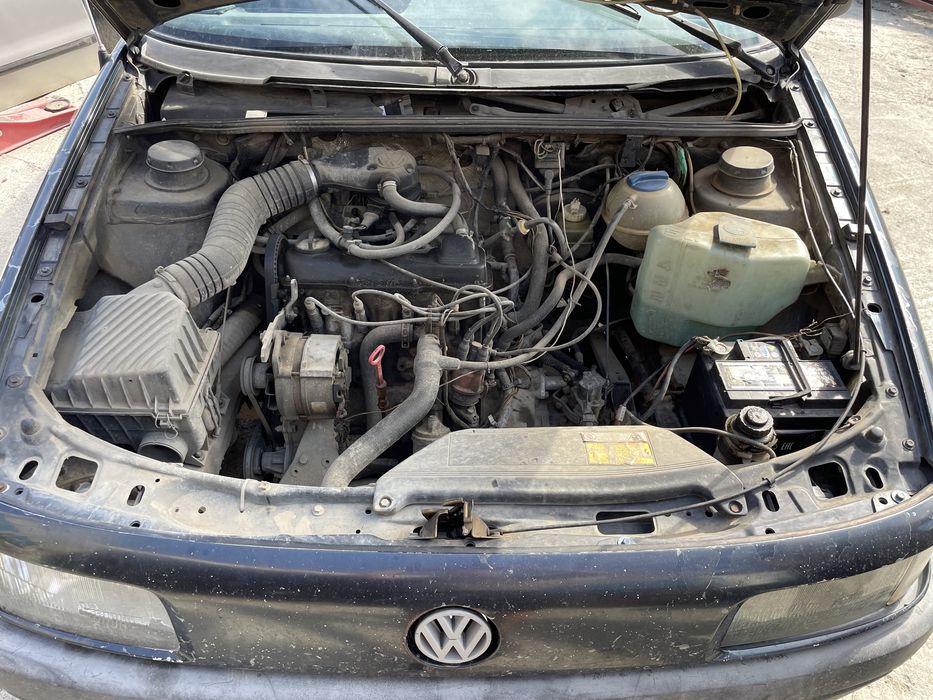 Пасат б3 1.8 90кс 1994г На Части