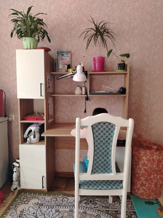 Продаётся Детский столик