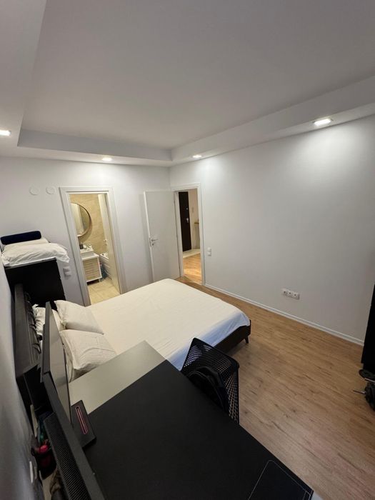 Proprietar vand apartament 3 camere+parcare - Cosmopolis