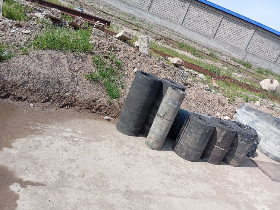 Рабочий транспартоный лента сотилади