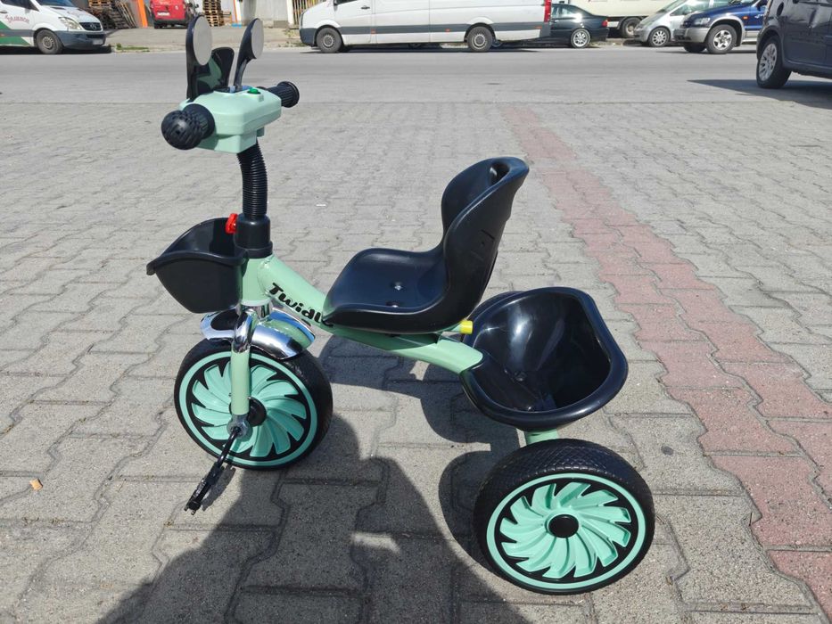 BYOX Триколка TWIDDLE зелен
