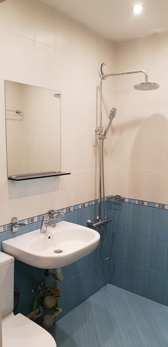 Отдавам тристаен кв.Изток