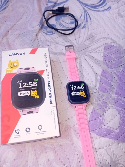 Продавам децки часовник