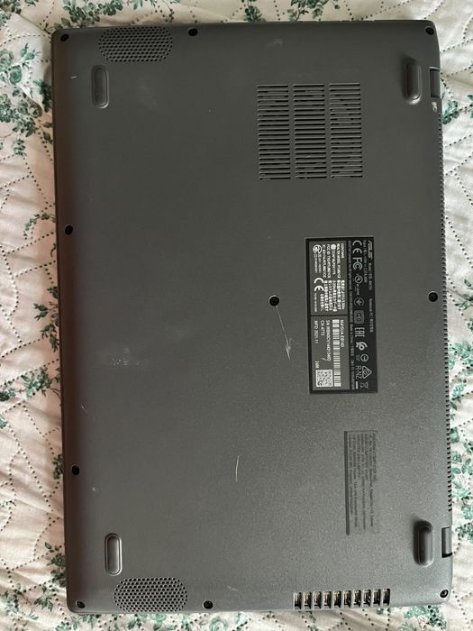 Laptop Asus AMD Ryzen 5