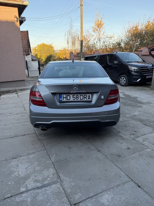 Vând Mercedes-Benz c200cdi w204 Blue Efficiency