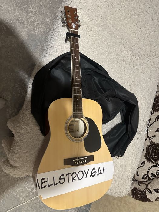 Гитара в хорошем состояние срочно