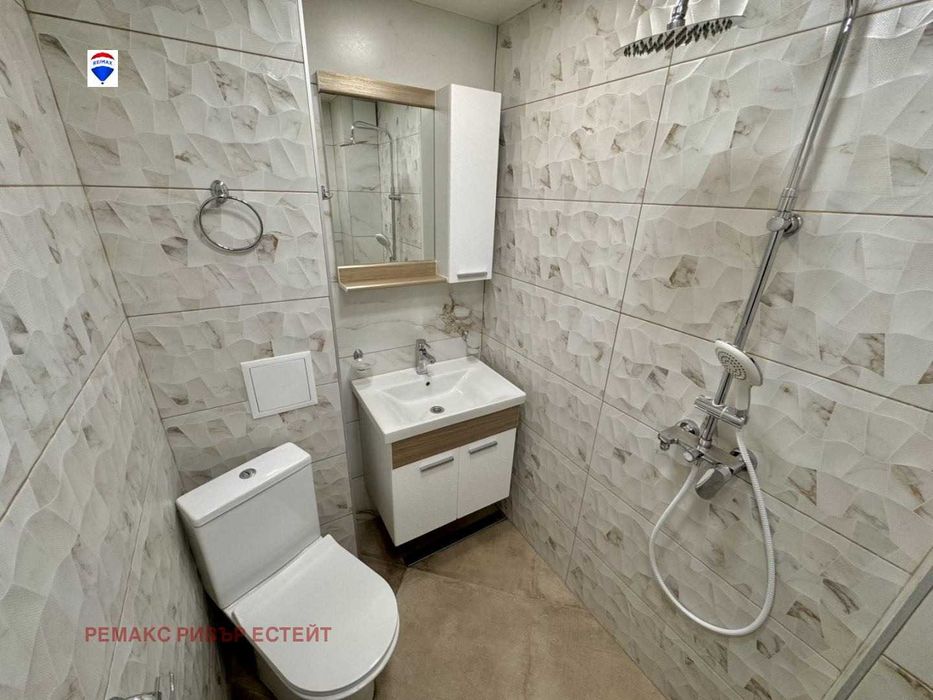 Дава се под наем Едностаен апартамент в Русе, Дружба 1 - 55 кв.м за 306 € - Снимка #9