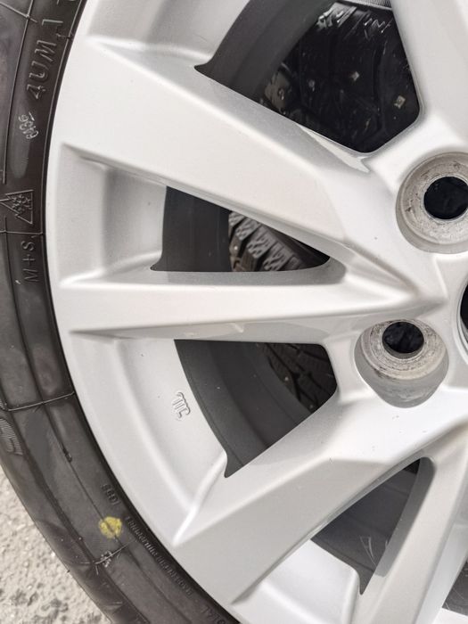 Шина Зимни Шипи .