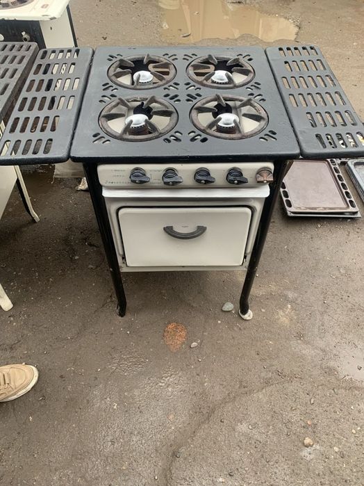 Oshxona buyumlari arzonro bervoraman
Gaz plita ishlashga tayyor, tayyo