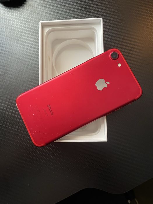 Продам Iphone 7