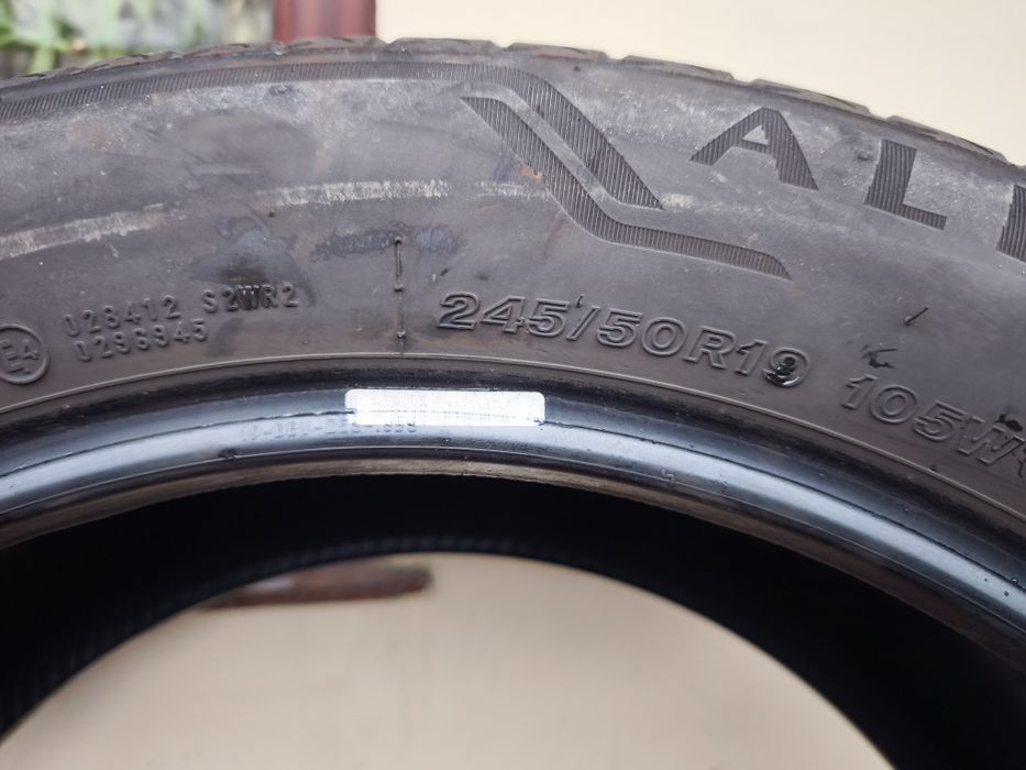 3 anvelope Bridgestone 245/50 R19 – stare bună