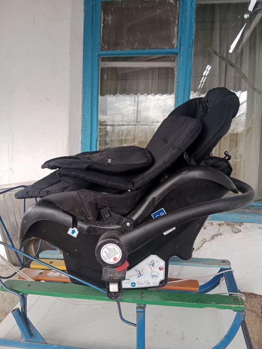 Продам коляски детское автокресло