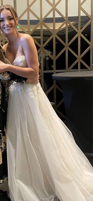 Vând rochie de mireasă