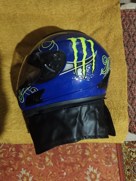 Продам мотошлем обсолютно новый