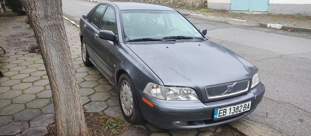Волво s40 1.9d 2004г.