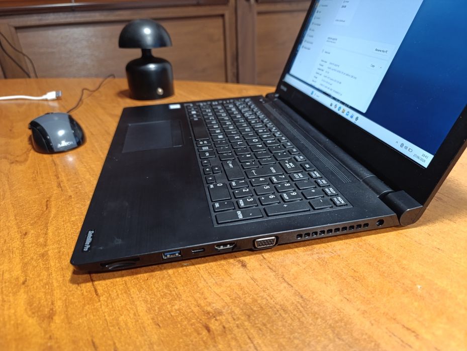 Лаптоп-Toshiba Sattelite Pro -Core i5-8250,Ram 16gb,Ssd 256
