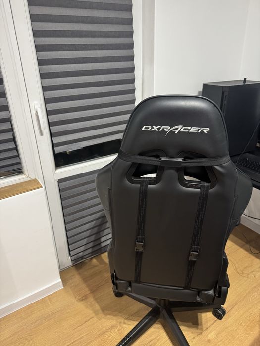 Геймърски стол DXRacer PRINCE L Gaming Chair Black PVC Leather