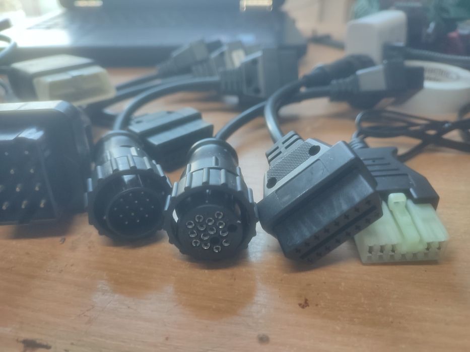 Vând adaptoare diagnoza auto