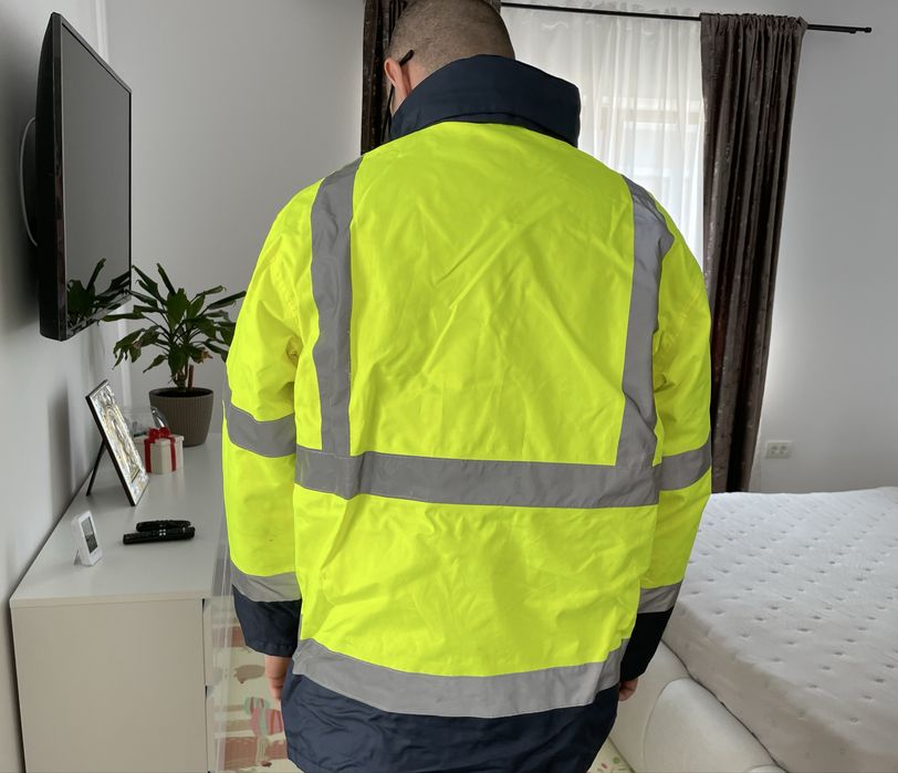 Vand jacheta de lucru barbateasca, cu avertisment reflectorizant