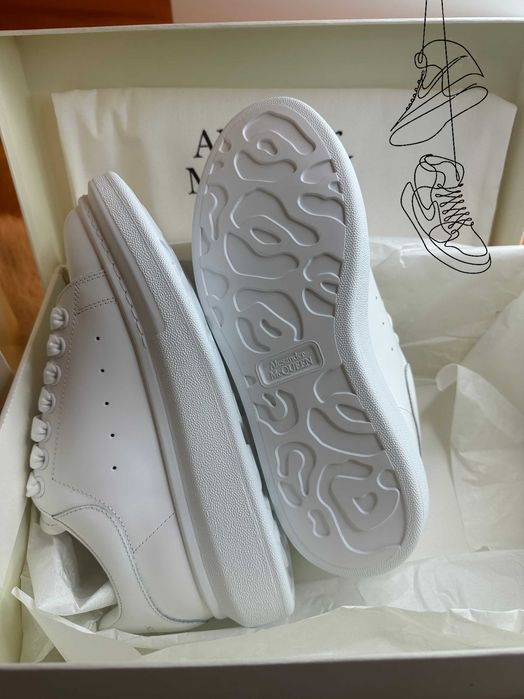 McQueen - alb 39 (adidasi)