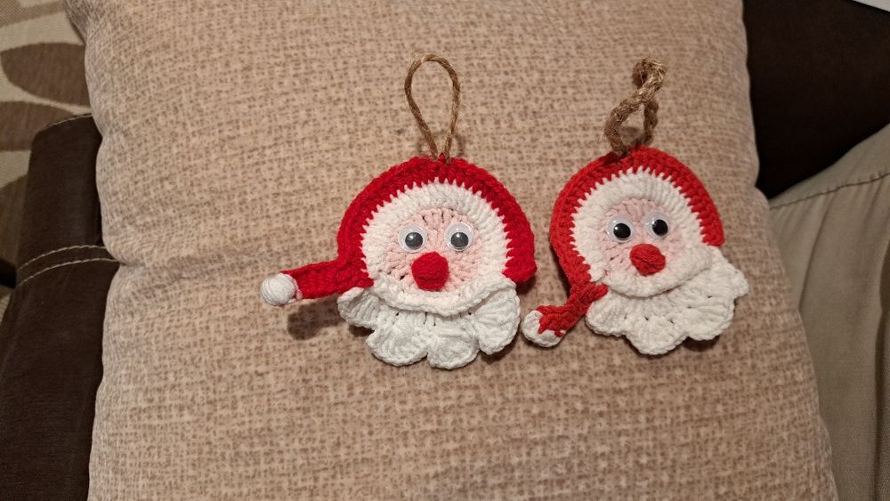 Плетени коледни играчки