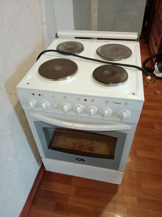 Продам электроплиту.